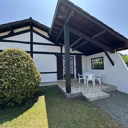 بيت للعطل Jean De Nasse كاستيتس