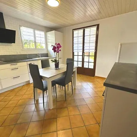 بيت للعطل Jean De Nasse كاستيتس